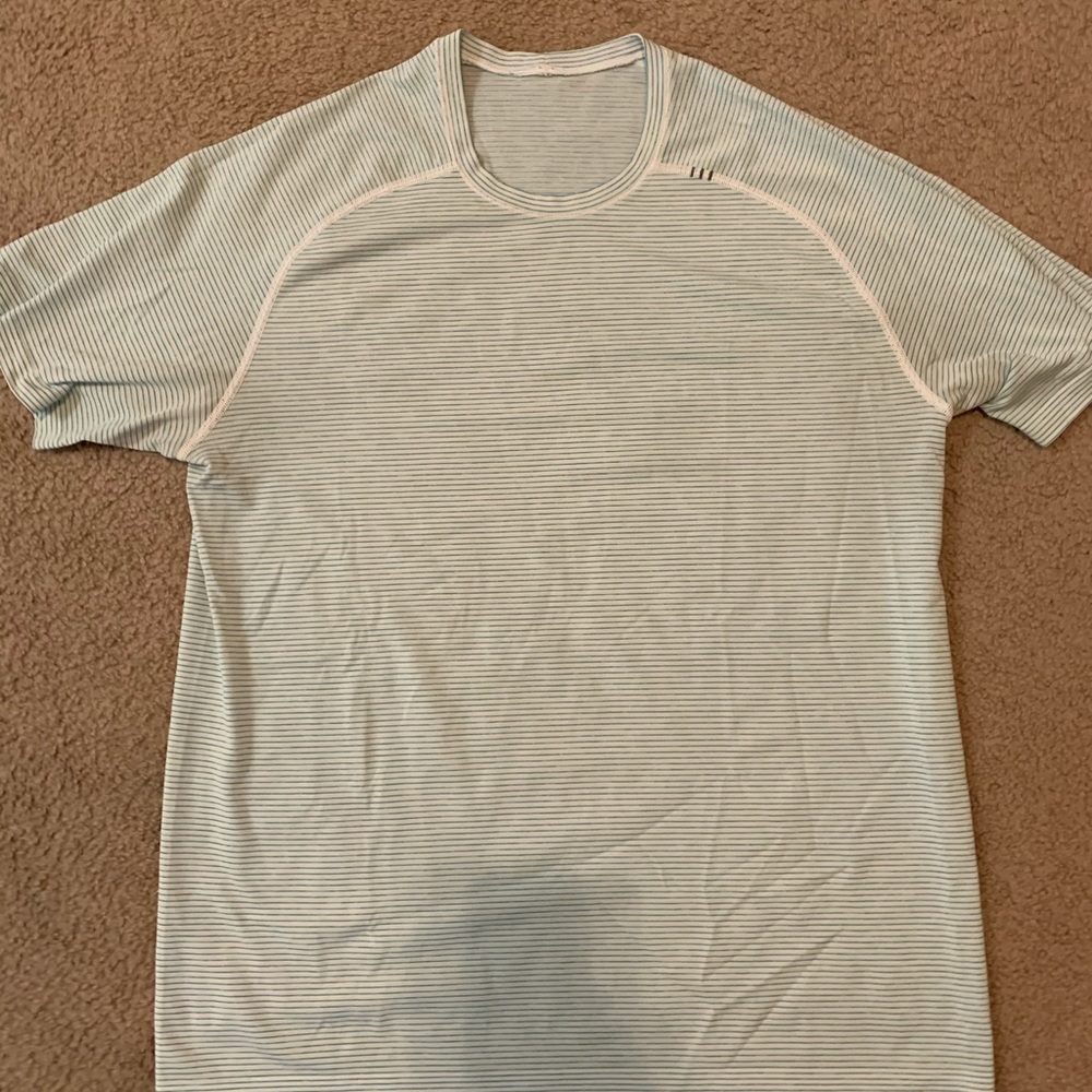 Lululemon Men’s Shirt -Size Large- Great Condition